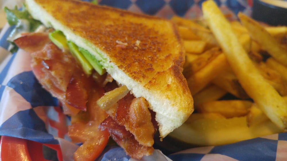 Pelicans Landing fish tacos with fresh lime